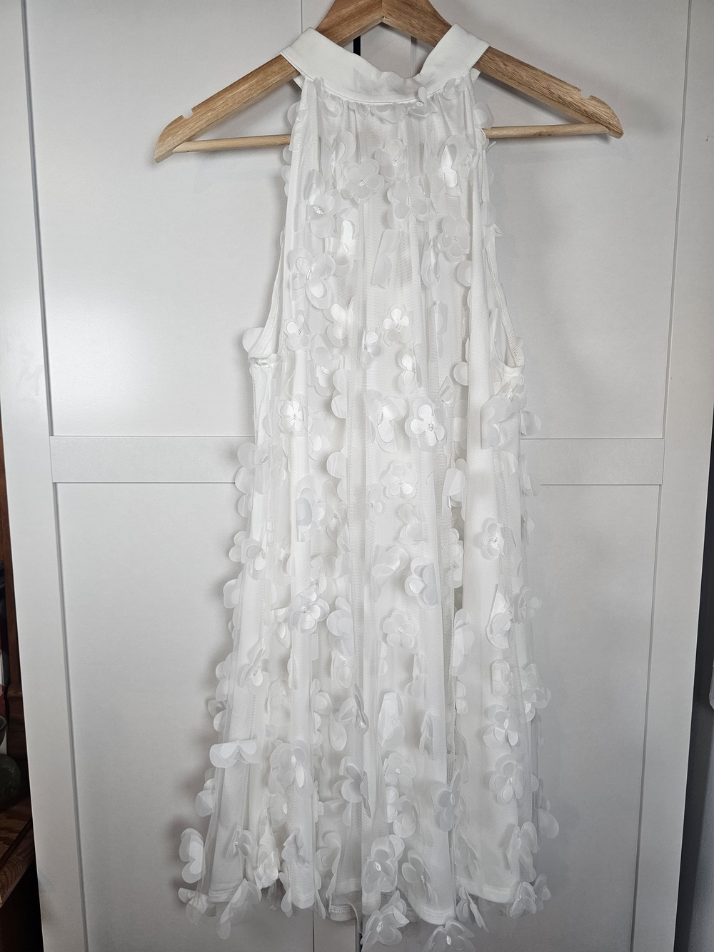 NWT TCEC White 3D Floral Appliqué Halter Neck Mini Dress M Ethereal Coquette